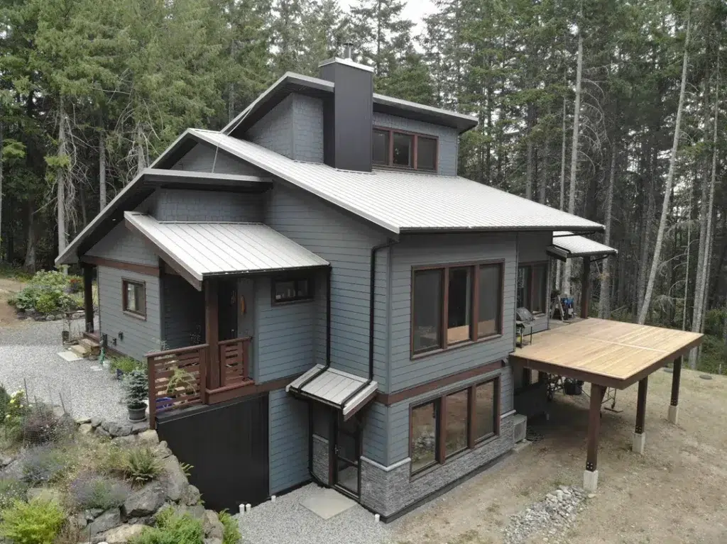 metal-roofing This example of west coast styling is blended with other popular designs